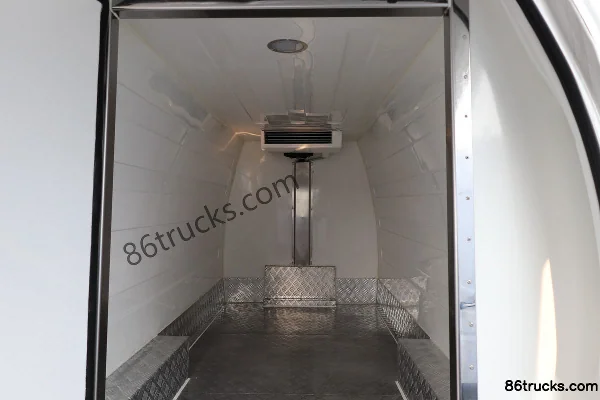 Foton utilitaire Fenjing G9 161 ch 4X2(6 roues) camion frigorifique (marque Songchuan) Carrosserie (3) | 86Trucks