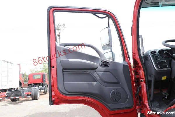 Foton Auhang R Series 220 hp 4X2(6 wheels) 7.8m Van Cargo Truck (China VI) Cab (1) | 86Trucks