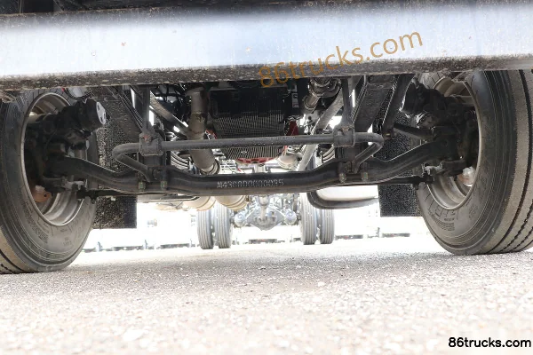 Foton Auhang R Series 220 hp 4X2(6 wheels) 7.8m Van Cargo Truck (China VI) Chassis (1) | 86Trucks