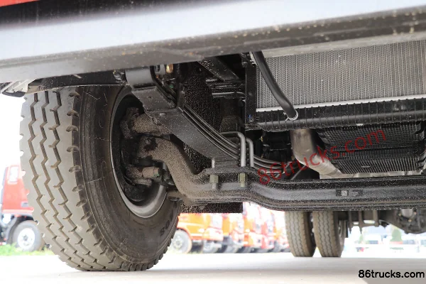 Foton Aoling CTS 143 ch 4X2(6 roues) camion porteur à ridelles 4,8 m cabine demi-avancée Châssis (2) | 86Trucks