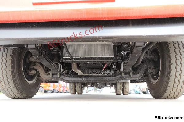 Foton Aoling CTS 143 ch 4X2(6 roues) camion porteur à ridelles 4,8 m cabine demi-avancée Châssis (1) | 86Trucks