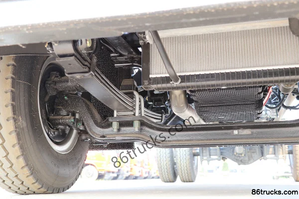 Foton Aumark S3 Series 160 hp 4X2(6 wheels) Crew Cab Light Truck Chassis (2) | 86Trucks