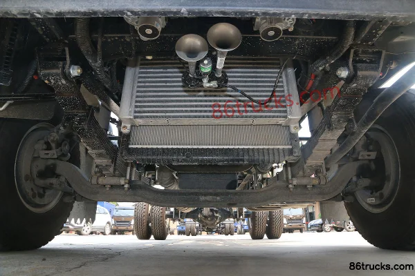 Sinotruk HOWO Wang Series 160hp 4X2(6 wheels) 4.15m Single Row Van Light Truck (8-speed) Chassis (1) | 86Trucks