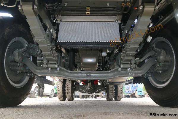 Sinotruk Tengshi 190hp 4X2(6 wheels) 3.8m dump truck Chassis (1) | 86Trucks