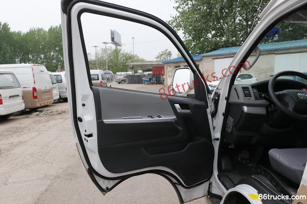 Foton Commercial Vehicle Fenjing G9 2021 Commercial Edition 160hp 2.4L Gasoline 9-seat Long Wheelbase High Roof Business Vehicle (China VI)