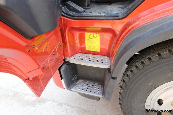 FAW Jiefang Qingdao Long V Medium Truck 180 hp 4X2(6 wheels) 6.75m flatbed cargo truck Cab (2) | 86Trucks
