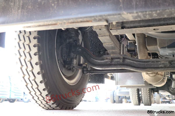 FAW Jiefang Qingdao Long V Medium Truck 180 hp 4X2(6 wheels) 6.75m flatbed cargo truck Chassis (2) | 86Trucks