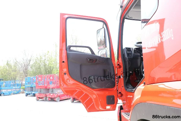 Dongfeng Commercial Vehicle Tianlong VL Heavy Truck 300hp 4X2(6 wheels) Tractor Truck (China VI) (Flat Top) Cab (1) | 86Trucks