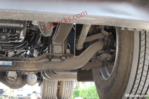 Dongfeng Commercial Vehicle Tianlong VL Heavy Truck 300hp 4X2(6 wheels) Tractor Truck (China VI) (Flat Top) Chassis (3) | 86Trucks