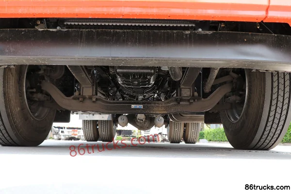 Dongfeng Commercial Vehicle Tianlong VL Heavy Truck 300hp 4X2(6 wheels) Tractor Truck (China VI) (Flat Top) Chassis (1) | 86Trucks