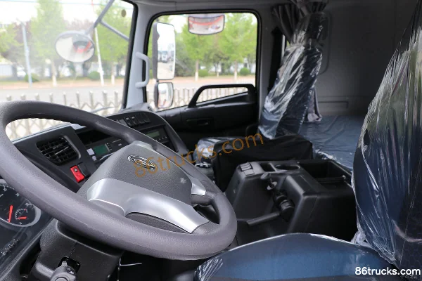 Dongfeng Commercial Vehicle Tianlong VL Heavy Truck 400 hp 6X4(10 wheels) Tractor Truck (Flat Top) (China VI) Cab (3) | 86Trucks