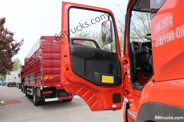 Dongfeng Commercial Vehicle Tianlong VL Heavy Truck 400 hp 6X4(10 wheels) Tractor Truck (Flat Top) (China VI) Cab (1) | 86Trucks