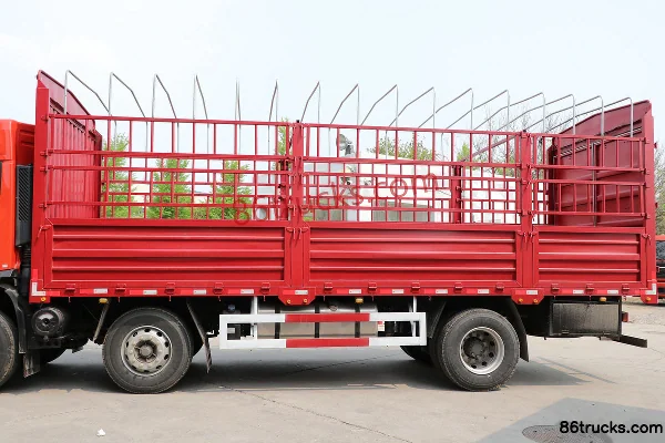 Dongfeng Commercial Vehicle Tianjin KR 260hp 6X2(8 wheels) 7.7m drop-side cargo truck Body (1) | 86Trucks