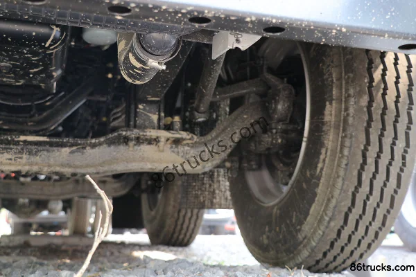 Dongfeng Commercial Vehicle Tianjin KR Medium Truck 245hp 6X2(8 wheels) 9.8m Cargo Truck Chassis (3) | 86Trucks
