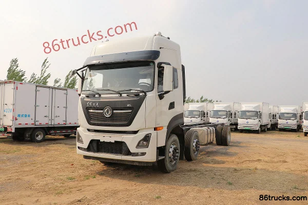 Dongfeng Commercial Vehicle Tianlong KL Comfort Edition 350hp 6X2(8 wheels) 7.7m Stake Truck (Flat Roof) Exterior (3) | 86Trucks