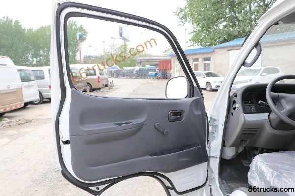 Jinbei Haishi L 2016 Luxury 139hp 2.4L Passenger Cargo Van Cab (1) | 86Trucks