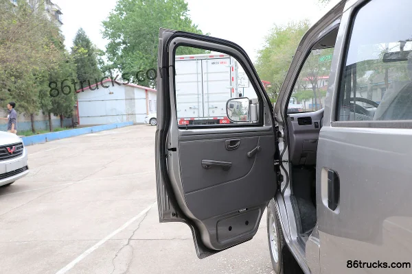 Changan Kuayue V3 2018 88 ch 5 places 1,2 L fourgon (longueur 4,04 m) Cabine (1) | 86Trucks