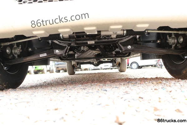 Dongfeng C35 112hp 1.5L enclosed van truck Chassis (1) | 86Trucks