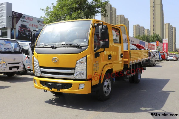 Yuejin Fuyun X100-28 102 hp 4X2(6 wheels) 2.65m Double Row Stake Truck Exterior (3) | 86Trucks