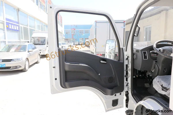 Yuejin Xiaofuxing S70 113 ch 4X2(6 roues) 3,26 m camion frigorifique Cabine (1) | 86Trucks