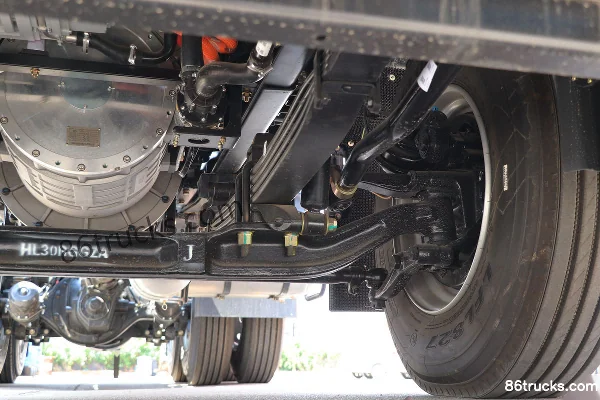 Hualing Hanma H7 Heavy Truck 6X4(10 wheels) Electric Tractor Truck 281.46 kWh Chassis (3) | 86Trucks