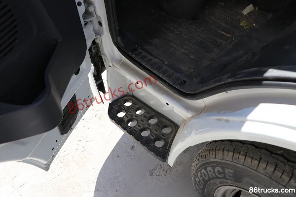 Yuejin Fuxing S50 1,5 L 113 ch 4X2(6 roues) 3,62 m petit camion fourgon monoplace Cabine (2) | 86Trucks