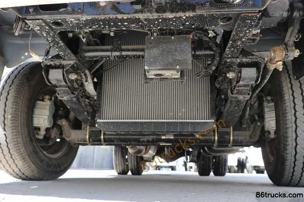 Yuejin Fuxing S50 1,5 L 113 ch 4X2(6 roues) 3,62 m petit camion fourgon monoplace Châssis (1) | 86Trucks