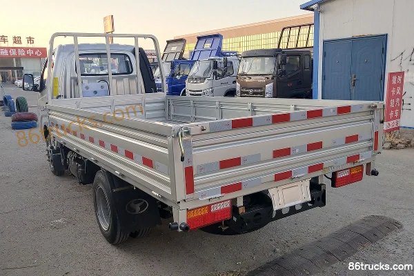 Shifeng Fengyun 129 ch 4X2(6 roues) petit camion à ridelles 3,8 m cabine simple Extérieur (3) | 86Trucks