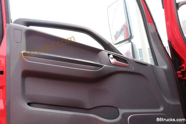 JAC Gallop K6L II Medium Truck 200 hp 4X2(6 wheels) 6.8m Stake Truck Cab (2) | 86Trucks