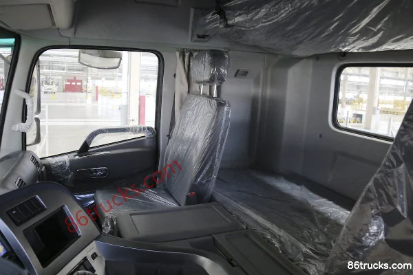 Aerospace Linghe Linghangxing camion lourd 500 ch 6X4(10 roues) tracteur routier (LH4250P) Cabine (2) | 86Trucks