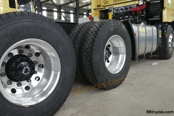 Aerospace Linghe Linghangxing camion lourd 500 ch 6X4(10 roues) tracteur routier (LH4250P) Châssis (1) | 86Trucks