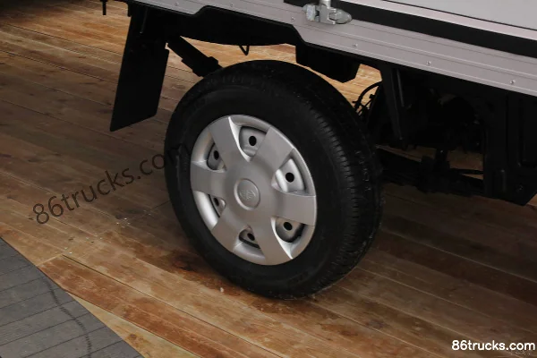 FAW Jilin Jiabao T80 1.3L 88hp 4X2(6 wheels) Gasoline Single Row Box Mini Truck Chassis (3) | 86Trucks