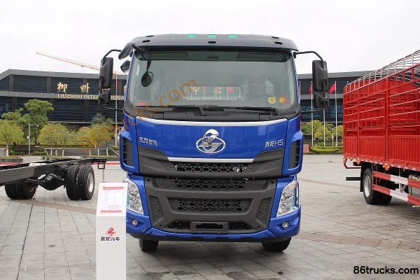 Dongfeng Liuqi Chenglong H5 270hp 6X4(10 wheels) Cleaning Truck (Zoomlion Brand) Exterior
