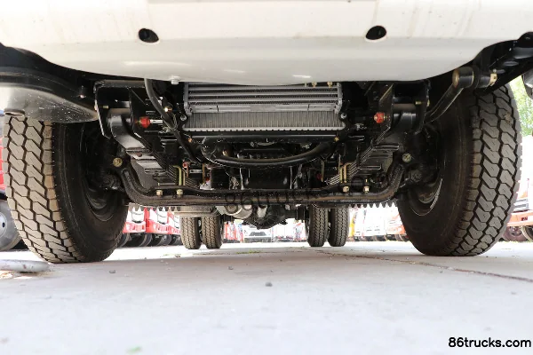 JMC Shunda narrow body 116ch 4X2(6 roues) 4.22m single-row camion porteur à ridelles Châssis (1) | 86Trucks
