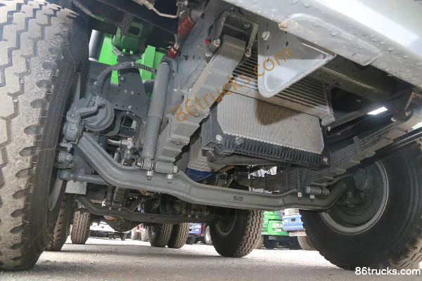 Sinotruk Lishi 220hp 6X2(8 wheels) 6m dump truck (China VI)(hydraulic retarder) Chassis (2) | 86Trucks