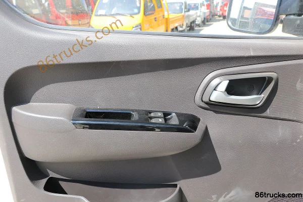 Foton Xiangling M2 Deluxe 1.6L 122 hp 4X2(6 wheels) Gasoline 2.7m double row van micro truck (China VI) Cab (2) | 86Trucks