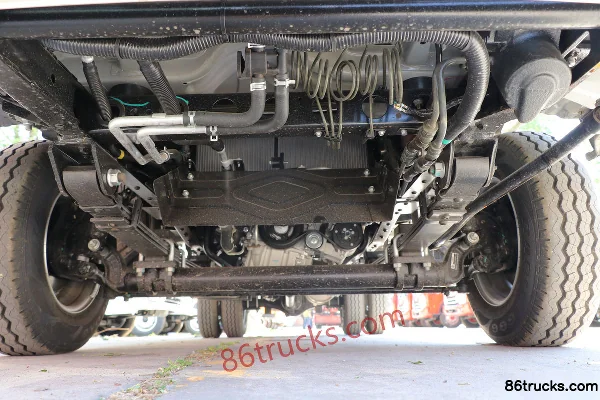 Foton Xiangling M2 Deluxe 1.6L 122 hp 4X2(6 wheels) Gasoline 2.7m double row van micro truck (China VI) Chassis (1) | 86Trucks