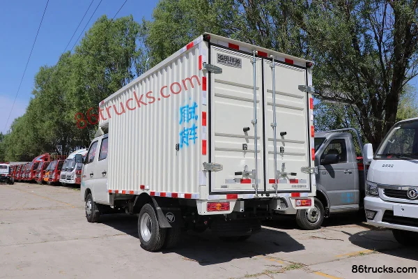 Foton Xiangling M2 Deluxe 1.6L 122 hp 4X2(6 wheels) Gasoline 2.7m double row van micro truck (China VI) Body (2) | 86Trucks