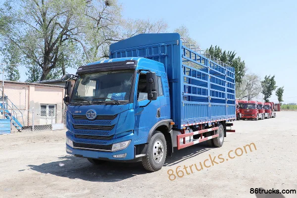 FAW Jiefang Qingdao Long V medium truck 2.0 Edition 220 hp 4X2(6 wheels) 6.75m stake cargo truck (China VI) Exterior (3) | 86Trucks