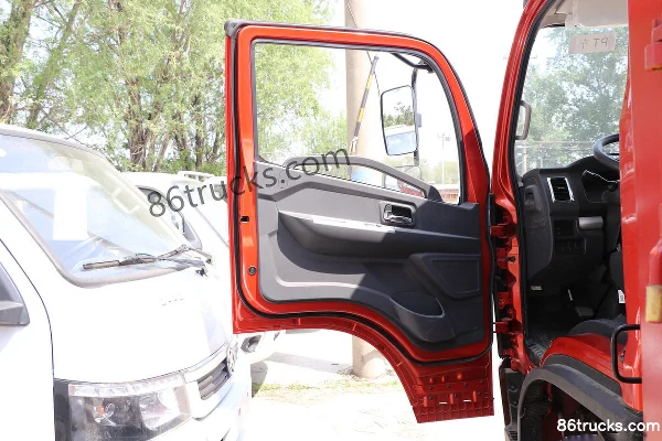 Dongfeng Duolika D6-L 140hp 4X2(6 wheels) 4.2m single-row guardrail light truck (China VI) Cab (1) | 86Trucks