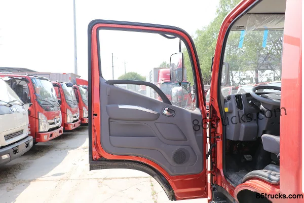 Foton Aoling New Jieyun Youth Edition 132 hp 4X2(6 wheels) 3.655m single-row van light truck (China VI) Cab (1) | 86Trucks