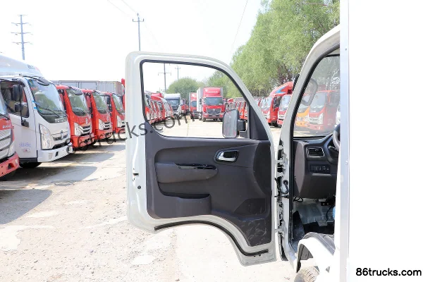 Foton Xiangling M1 1.5L 112 ch 4X2(6 roues) essence camion frigorifique 3,12 m Cabine (1) | 86Trucks
