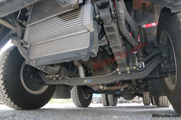 SHACMAN Commercial Vehicle Xuande X6 245 hp 6X2(8 wheels) 4.3m dump truck (mid-lift axle) Chassis (3) | 86Trucks