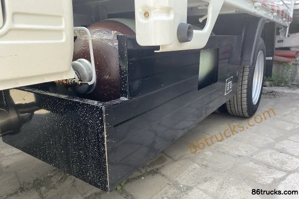 Tangjun Ouling Sailor A7 1.6L 105 hp 4X2(6 wheels) Gasoline/CNG 3.02m Dual Row Flatbed Mini Truck (China VI) Chassis (1) | 86Trucks