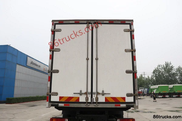 Foton AumanGTL 6 Series Heavy Truck 280 hp 6X2(8 wheels) 9.45m Refrigerated Truck (8-speed) Body (3) | 86Trucks