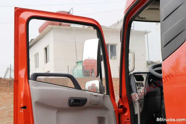 Dongfeng Commercial Vehicle Tianjin VR 180 ch 4X2(6 roues) camion plateau Cabine (2) | 86Trucks