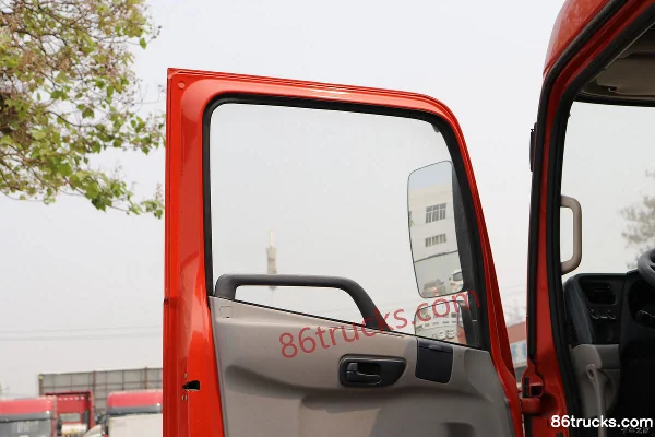 Dongfeng Commercial Vehicle Tianjin camion lourd 280 ch 8X4(12 roues) 6 m camion benne Cabine (2) | 86Trucks