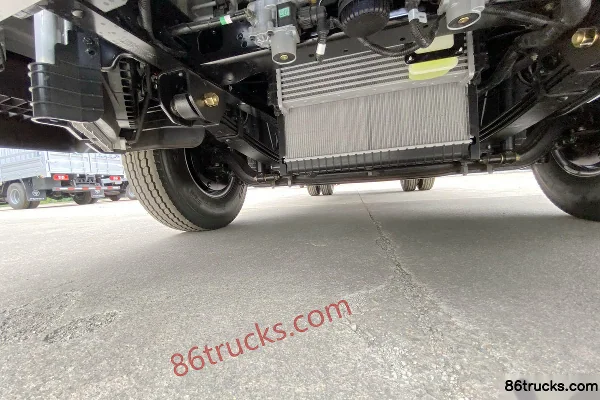 Foton Aumark S1 Series 156 hp 4X2(6 wheels) 4.17m Single Row Stake Light Truck (Silver) Chassis (2) | 86Trucks