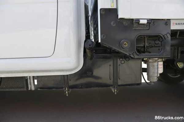Dongfeng T5 95hp 4X2(6 wheels) 2.99m Double Row Flatbed Light Truck (Beijing VI) Body (3) | 86Trucks