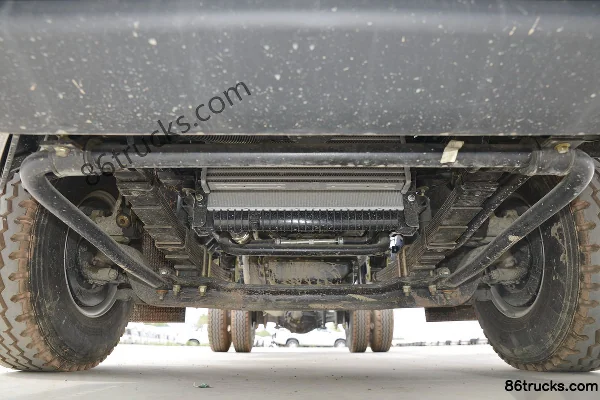 JMC Kaiyun Strong Edition 152hp 4X2(6 wheels) garbage truck chassis (1) | 86Trucks